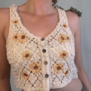 Unbranded Women's Cream and Tan Crop-top